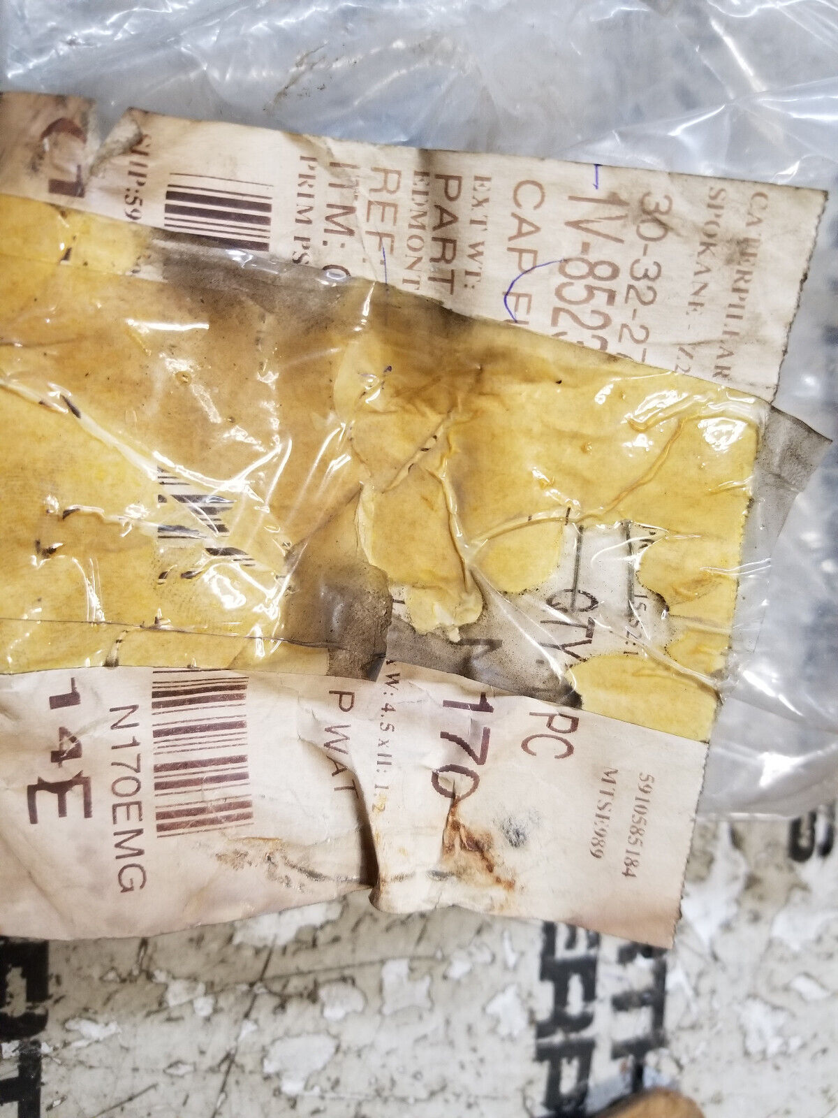 1V8523 CATERPILLAR FUEL CAP 1V-8523