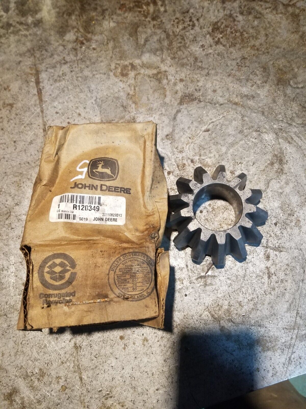 John Deere Pinion - R120349