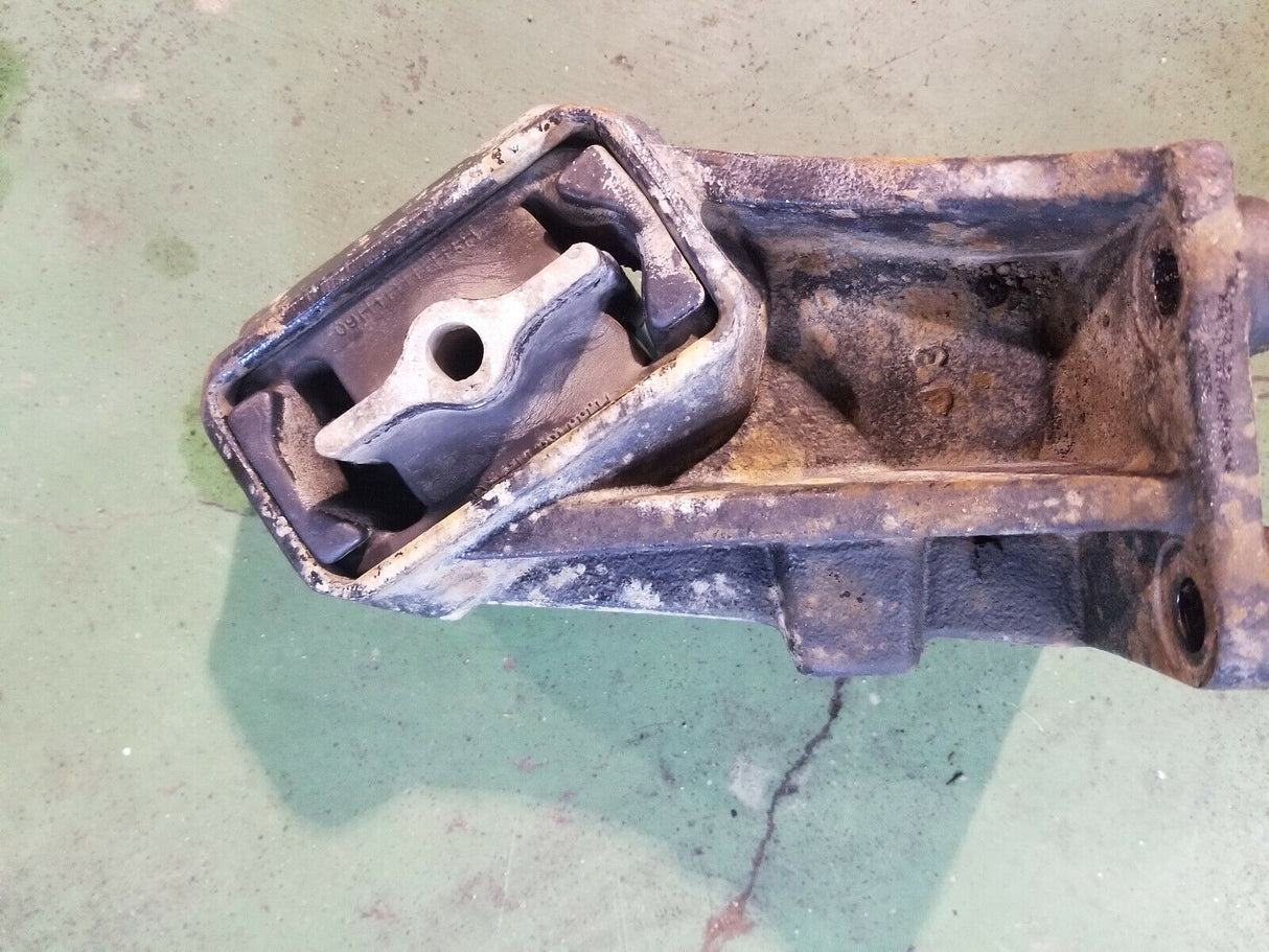 52121815AC 6.7L 6.7 Cummins Engine Mount Bracket LH / DRIVERS SIDE