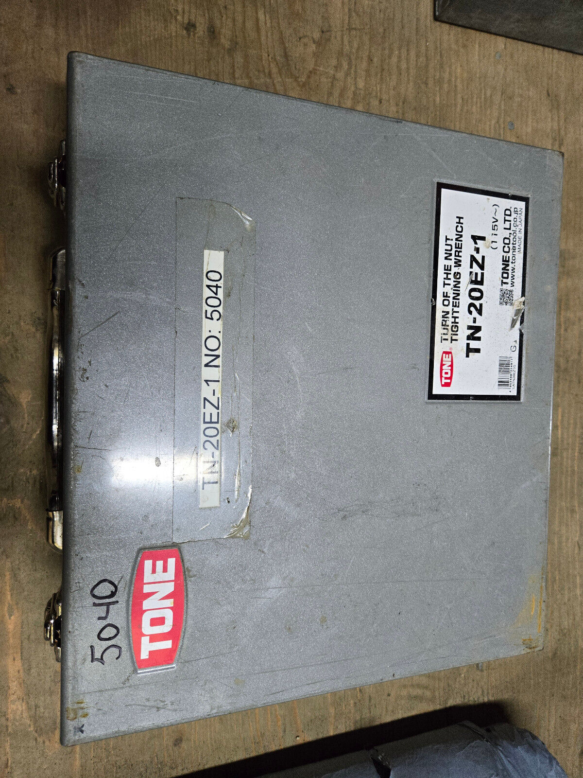 TN-20EZ-1 Tone Shear Wrench Model TN-20EZ-1 - Turn of the Nut Tightening Wrench