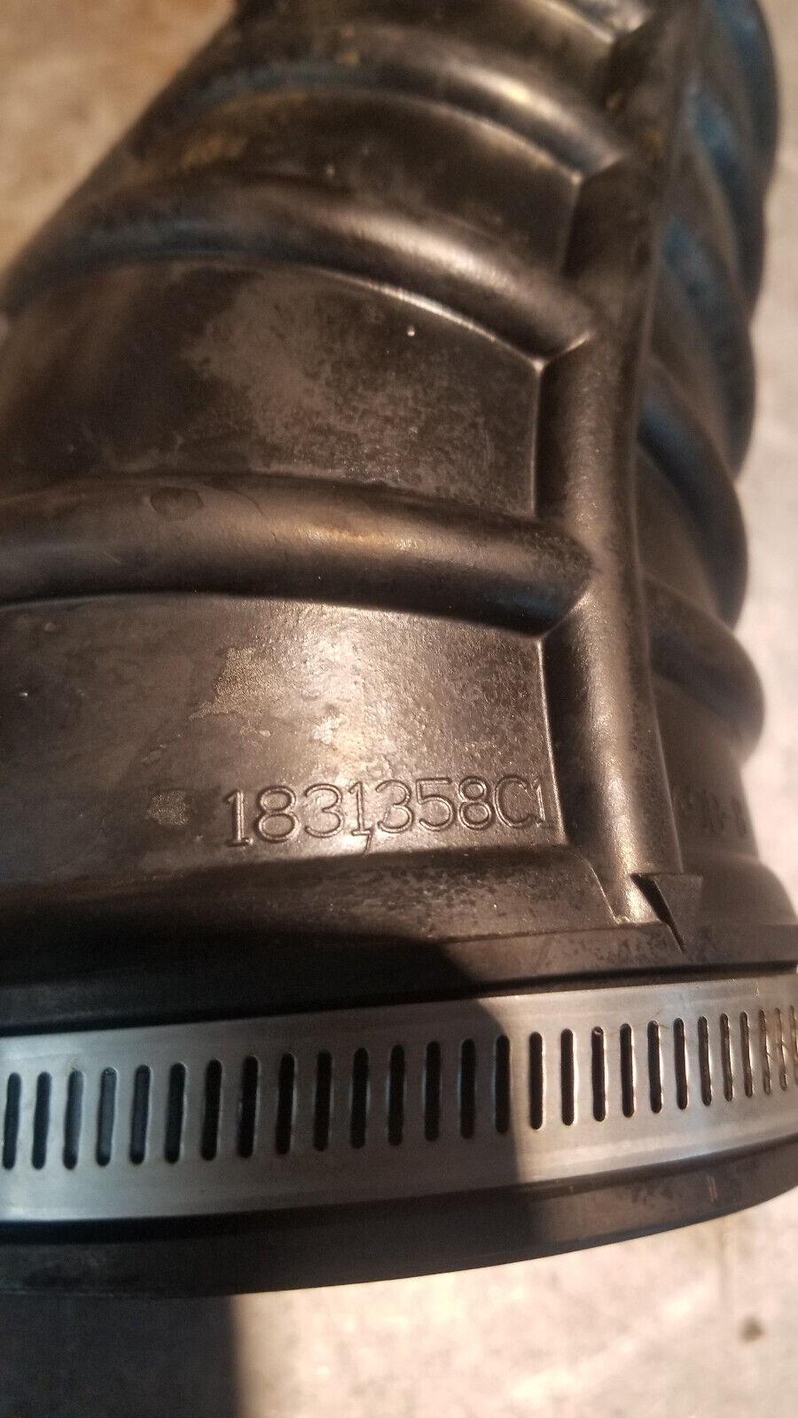 99-03 Ford F250 F350 7.3 Diesel Turbo Air Intake Duct Hose Tube OE 1831358C1