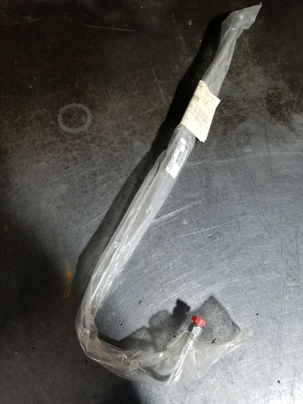 RE56456 JOHN DEERE FUEL LINE