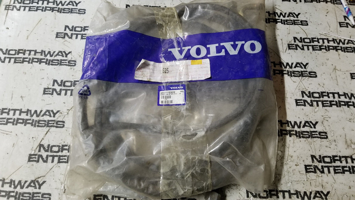 VOLVO VOE11193952 11193952 FUEL PIPE
