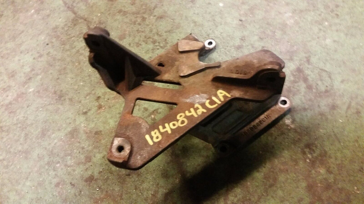 04-07 2004-2007 TURBO BRACKET PEDISTAL 2005 FORD F350 6.0 6.0L 1840842c1a