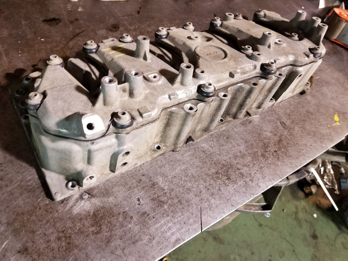 011 012 2011-2015 DURAMAX 6.6 6.6L DIESEL LML VALVE COVER & SPACER LH DRIVER r41