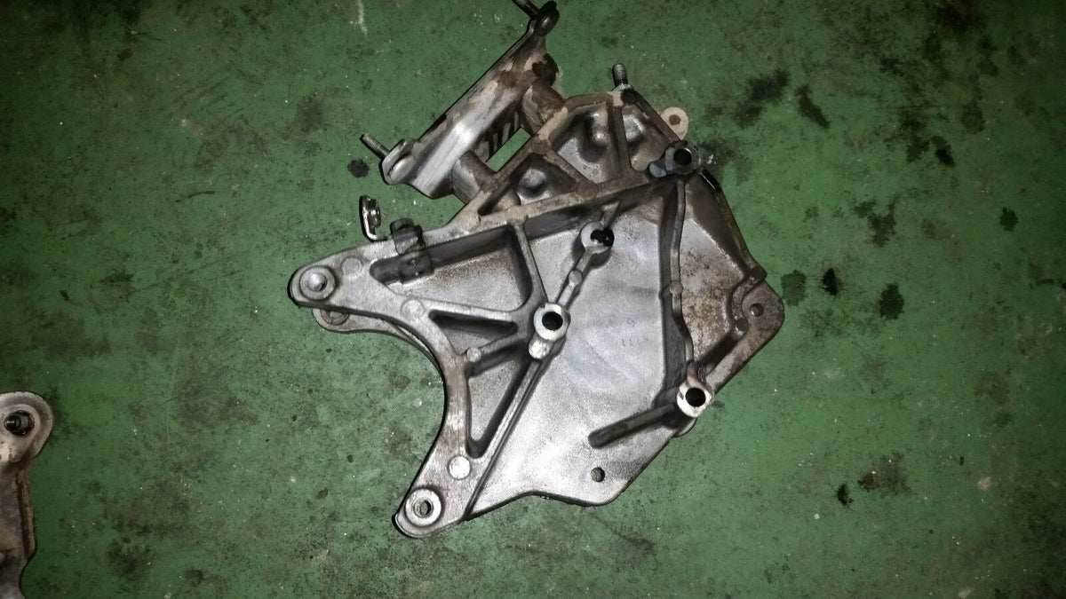 2011+ LML DURAMAX ALTERNATOR BRACKET 6.6 6.6L 98063385