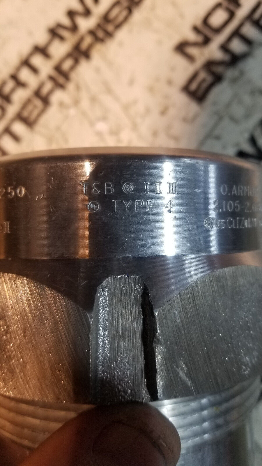 2 1/2 Inch T&B STE250 Armored Cable Connector Type 4 o jacket 2.265-2.840