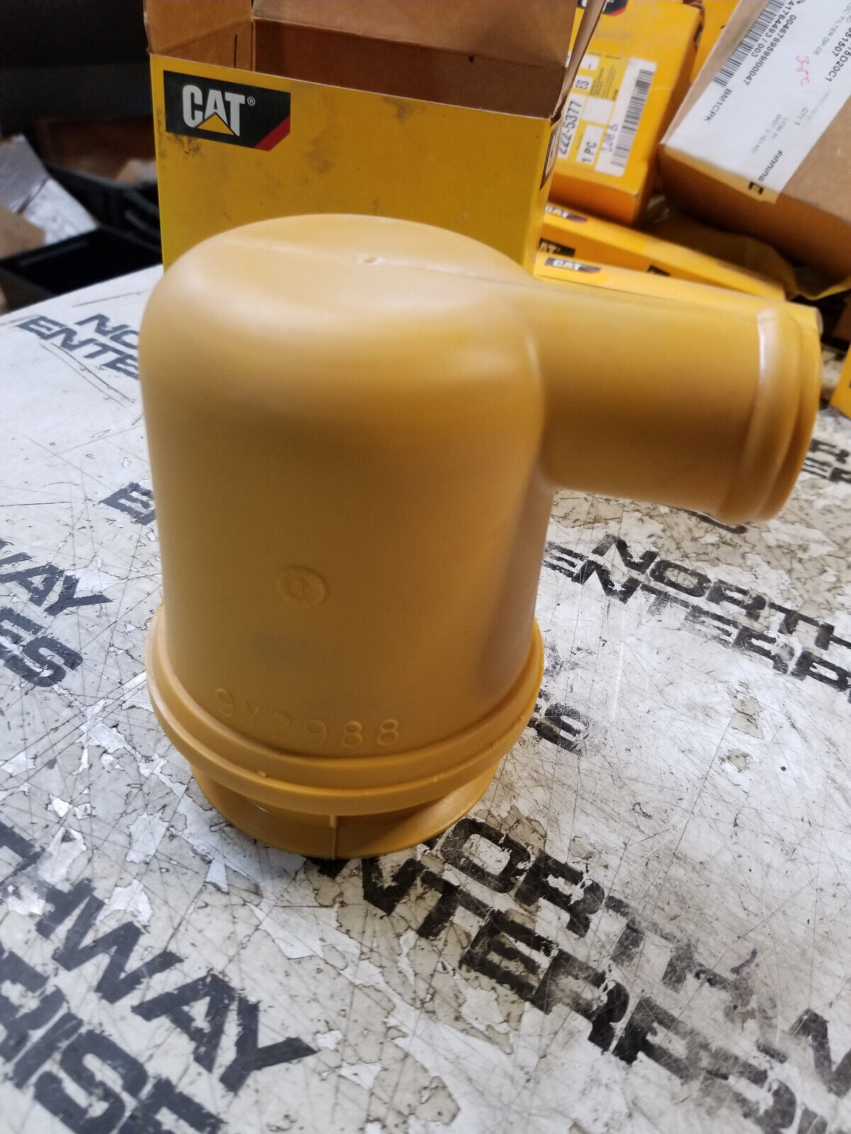9Y-2988 CATERPILLAR Engine Crankcase Breather