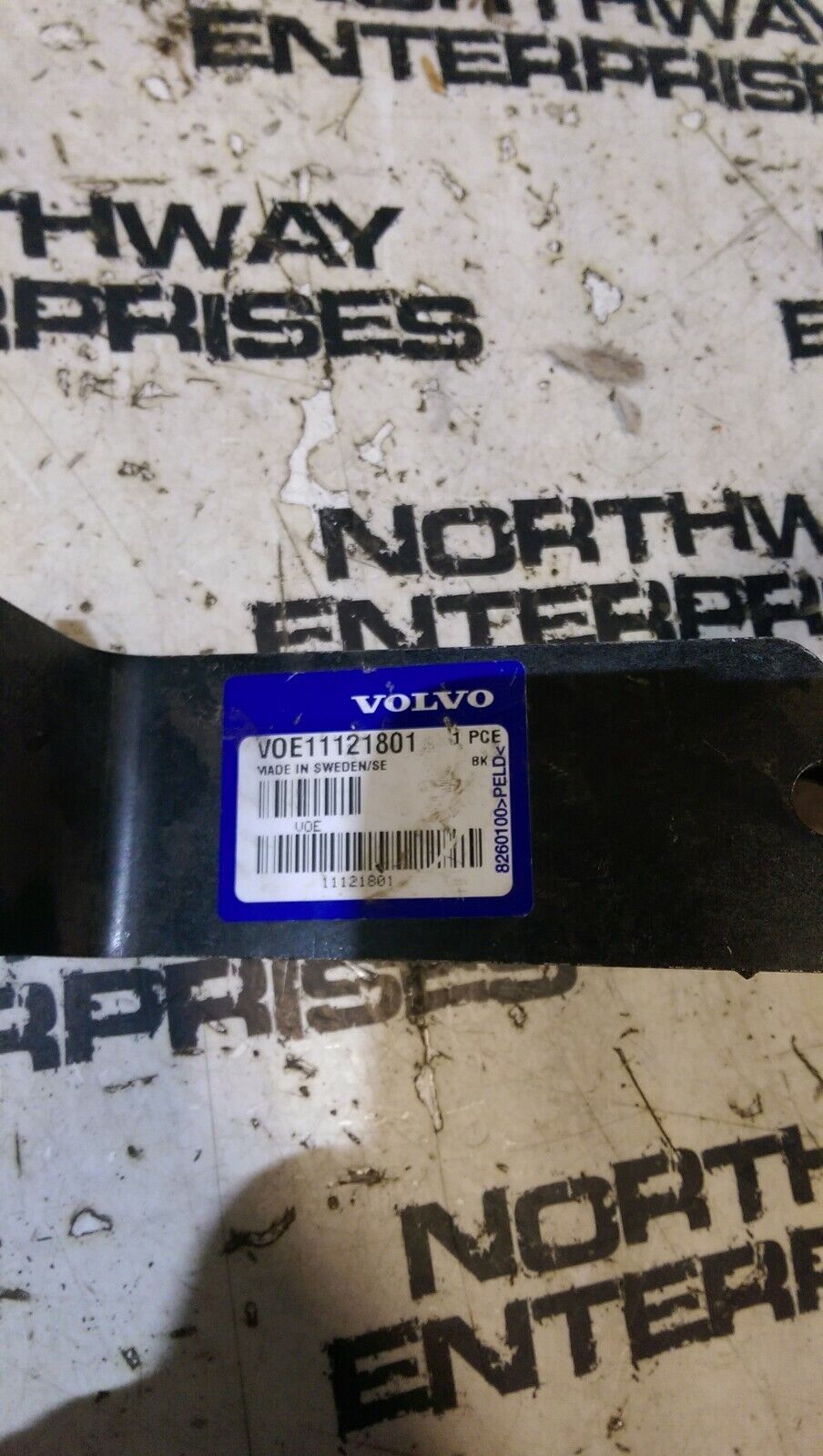 Genuine OEM Volvo Exhaust Bracket P/N VOE 11121801