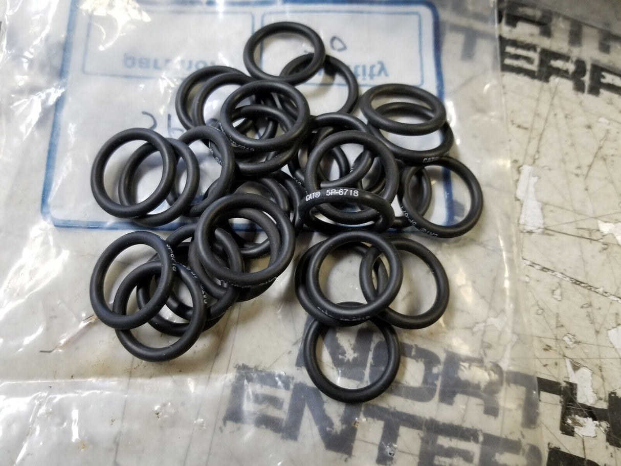 LOT OF 30PC 5P-6718 CAT 5P6718