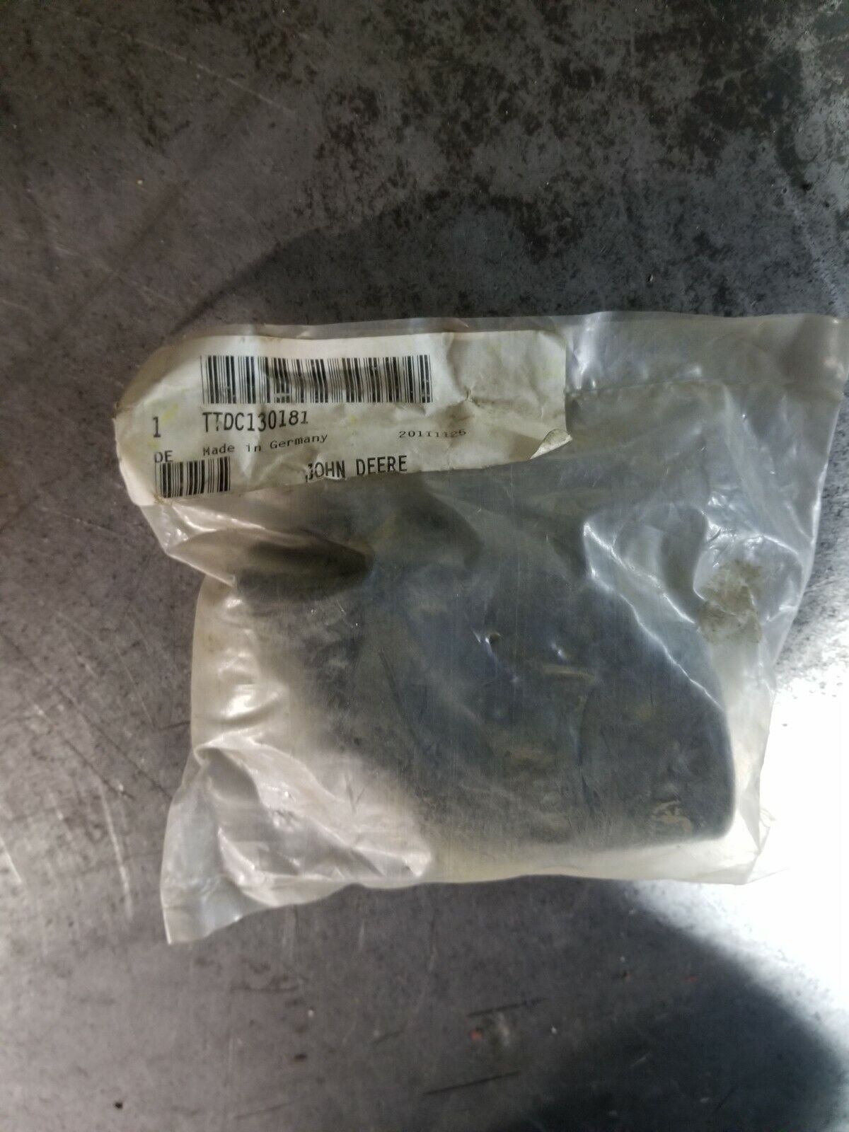 TTDC130181 JOHN DEERE HOSE