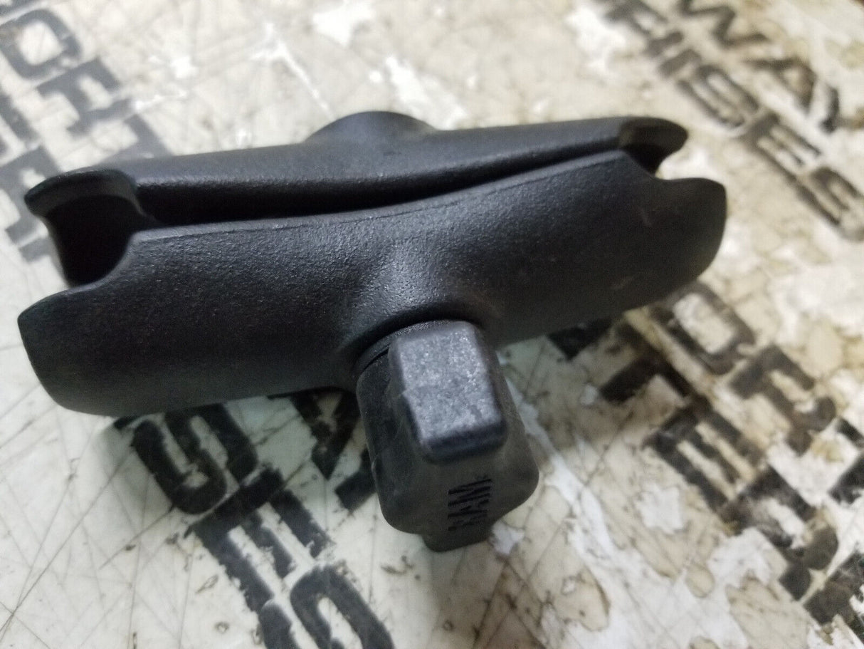 LOT OF 2 PC - RAP-B-201U-A RAM Composite Short Double Socket Arm 1" Ball BASE