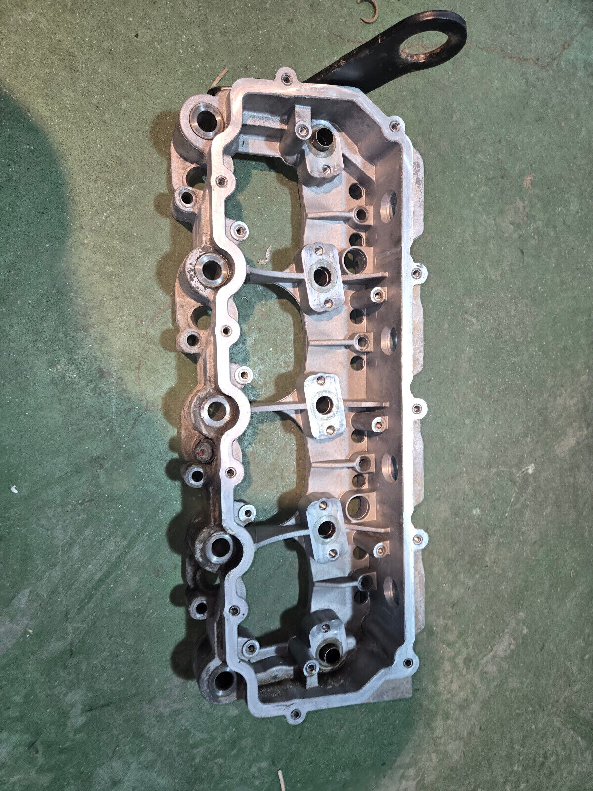 1843351C2 6.0L FORD POWERSTROKE ROCKER HOUSING