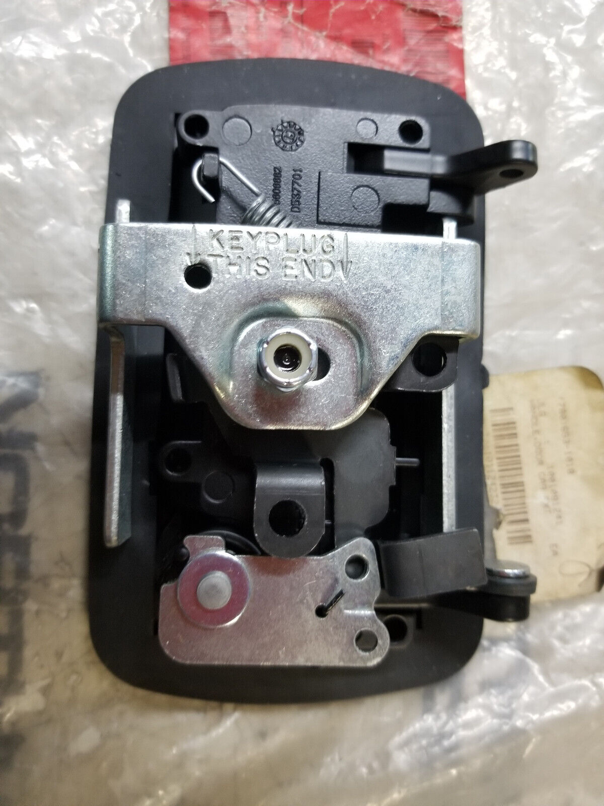 JLG 1001081241 - NEW FOR JLG Cab Door Handle with FOR JLG Keys