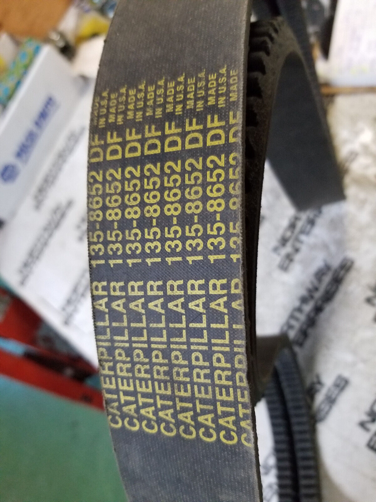 135-8652 1358652 COGGED BELT