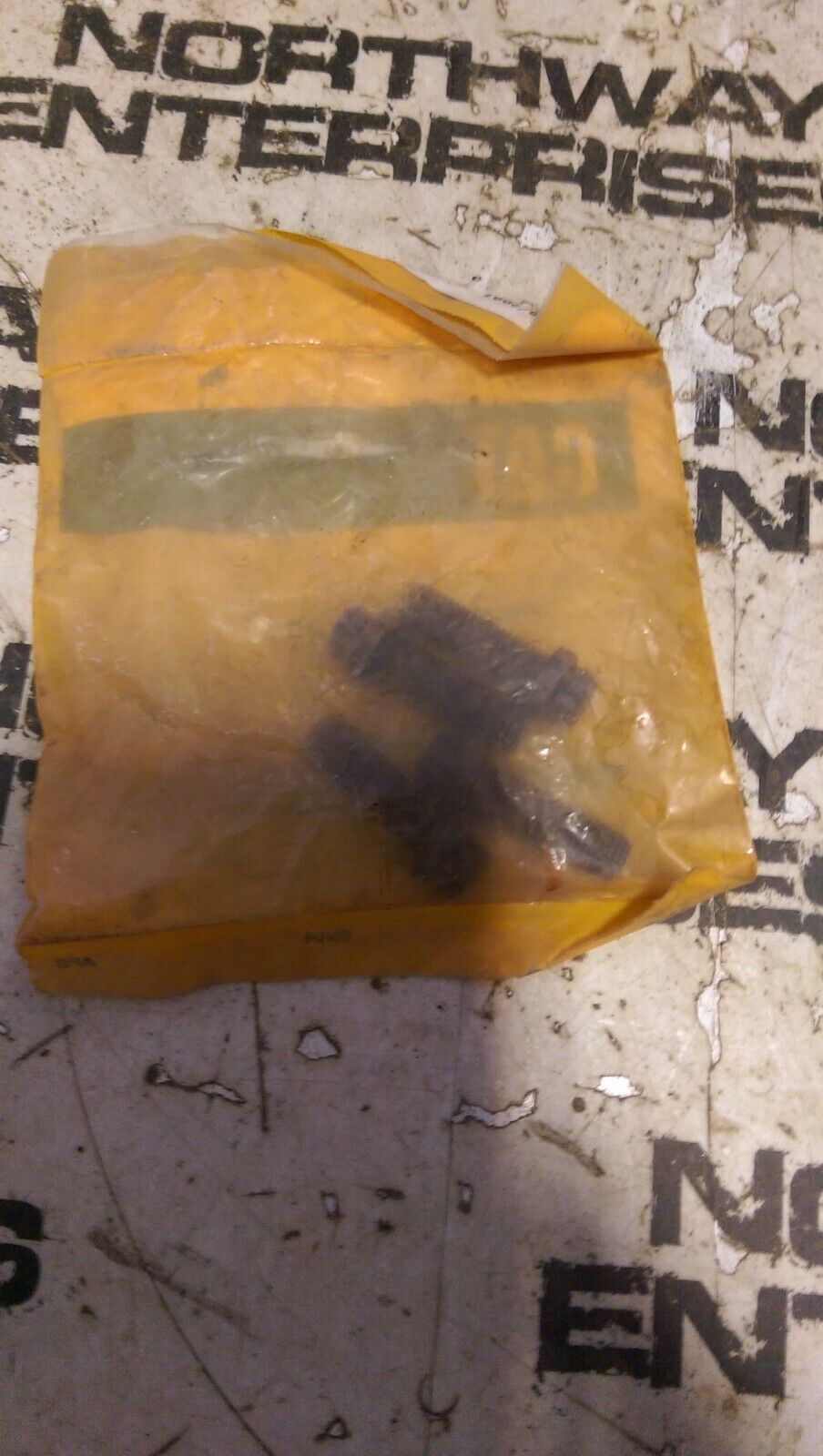 CATERPILLAR 5P-6900 1 BAG OF 4 BOLTS