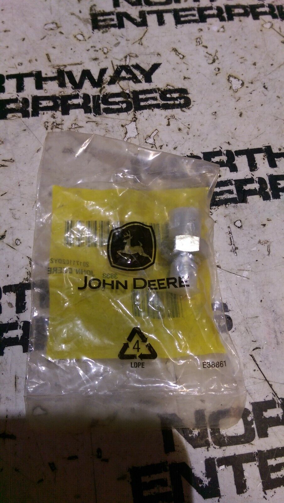 JOHN DEERE 4154651 Fitting Adapter