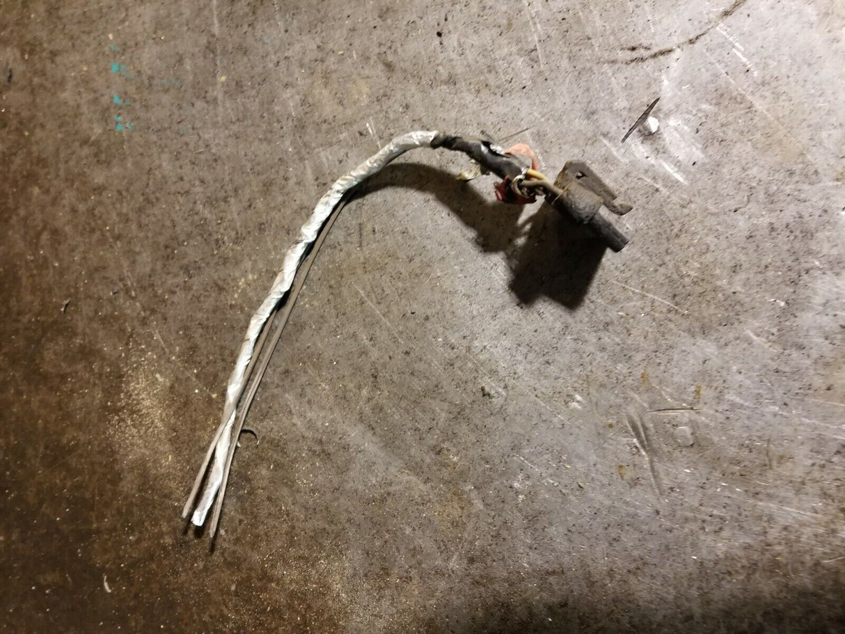 2 PIN 2 WIRE 99-02 7.3L POWERSTROKE ENGINE PIGTAIL green