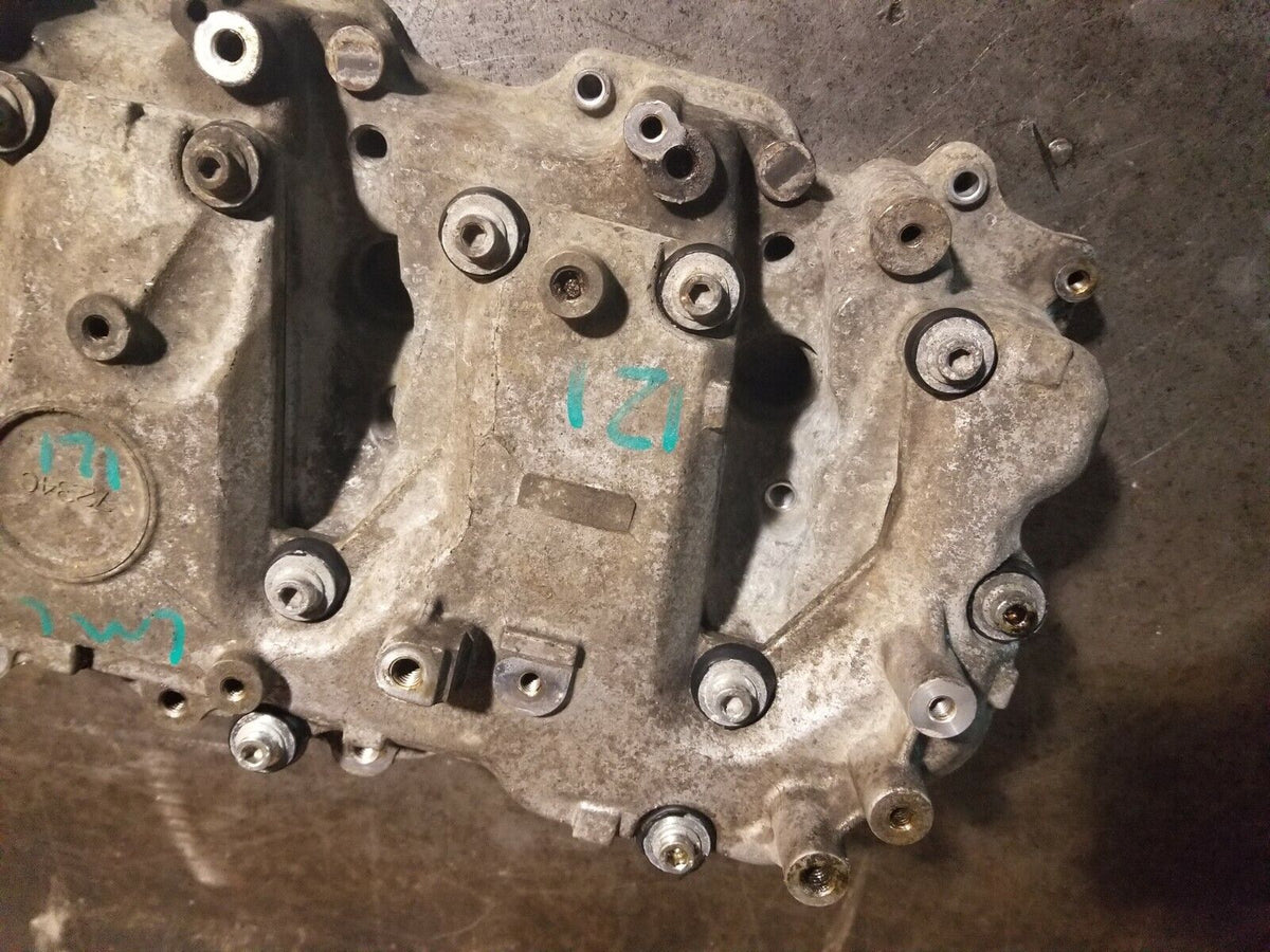 2011-2015 DURAMAX 6.6 6.6L DIESEL LML VALVE COVER SPACER RH PASSENGER