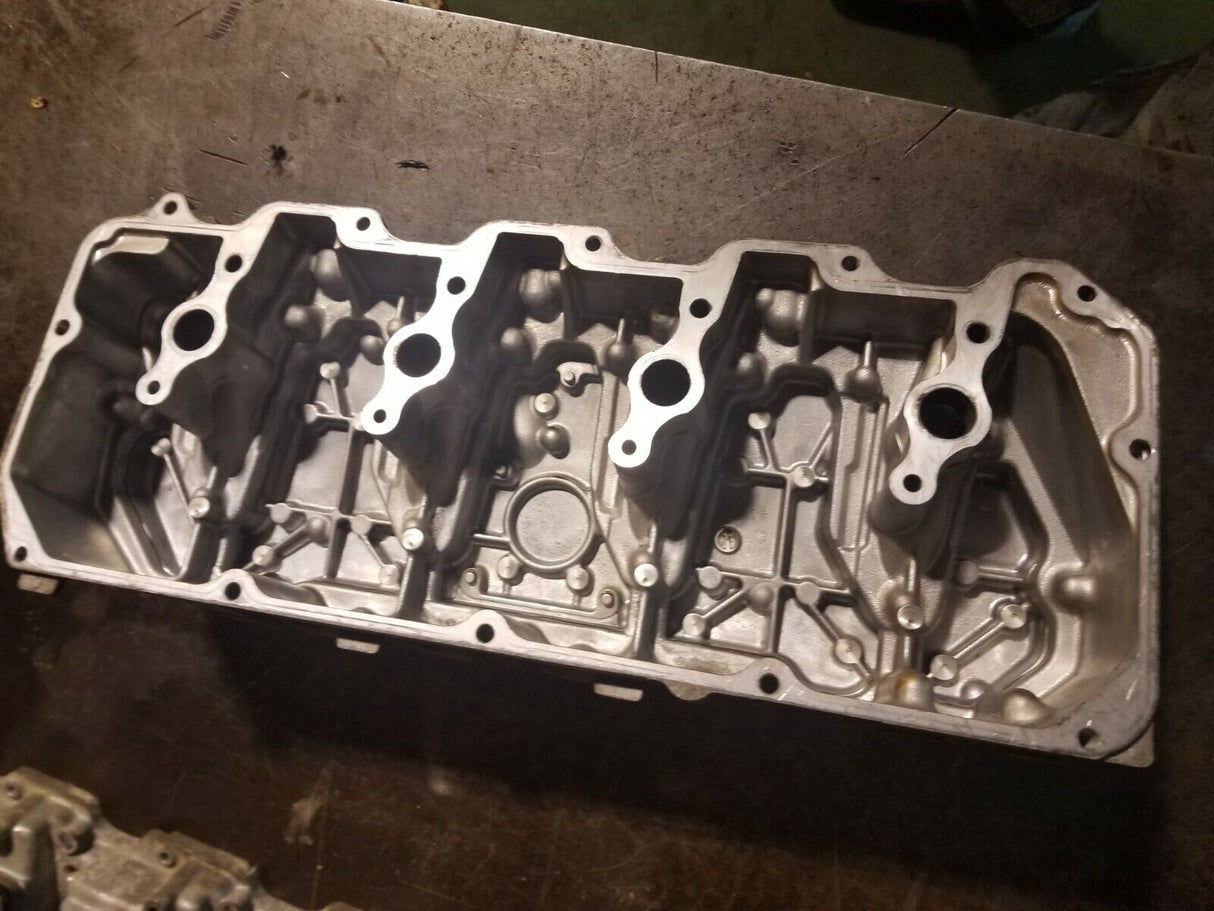 2011-2015 DURAMAX 6.6 6.6L DIESEL LML VALVE COVER SPACER RH PASSENGER