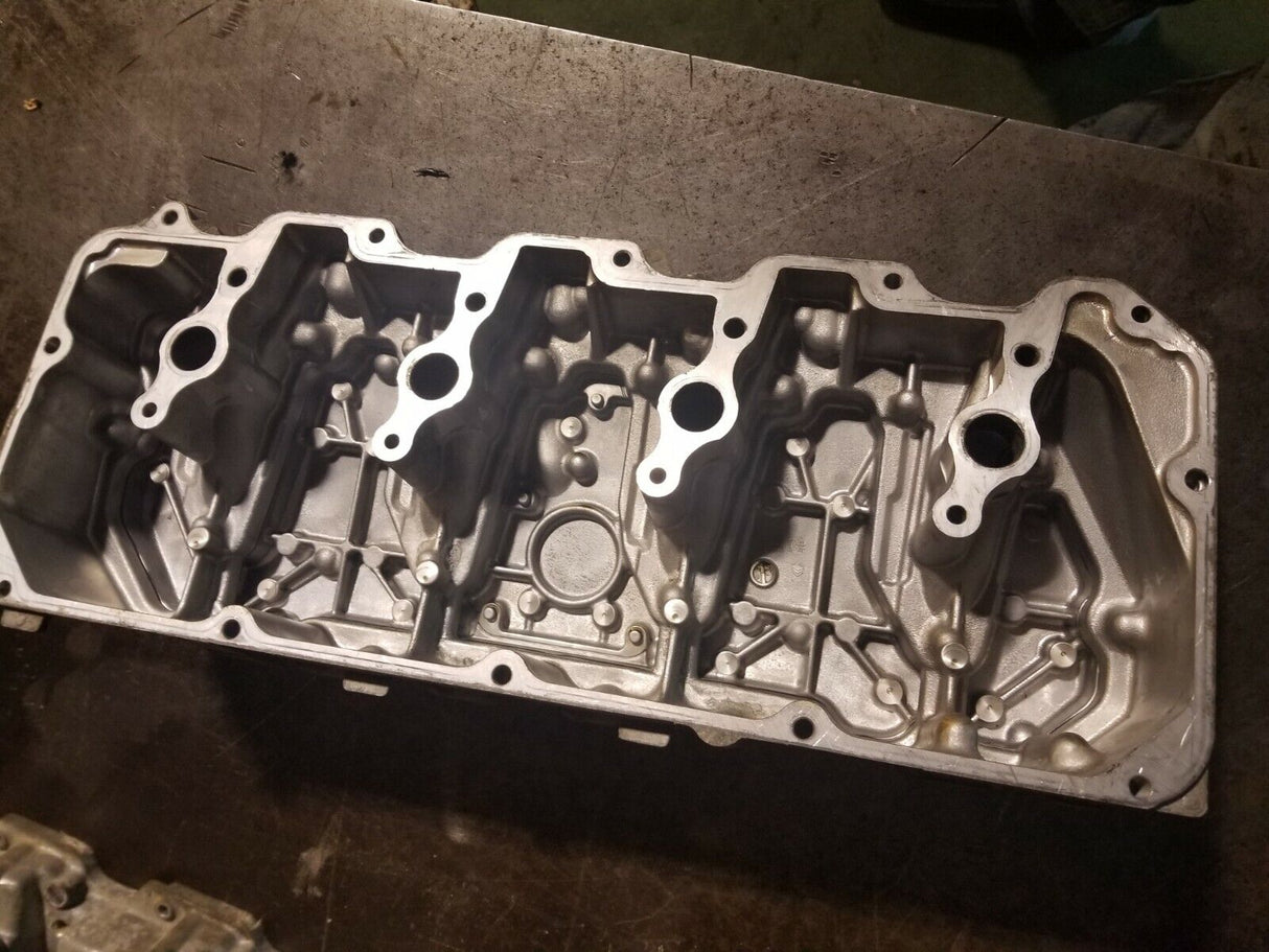 2011-2015 DURAMAX 6.6 6.6L DIESEL LML VALVE COVER SPACER RH PASSENGER