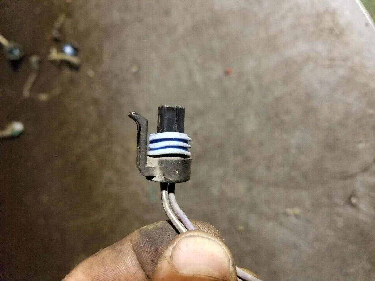 3 PIN 3 WIRE 99-02 7.3L POWERSTROKE ENGINE PIGTAIL blue