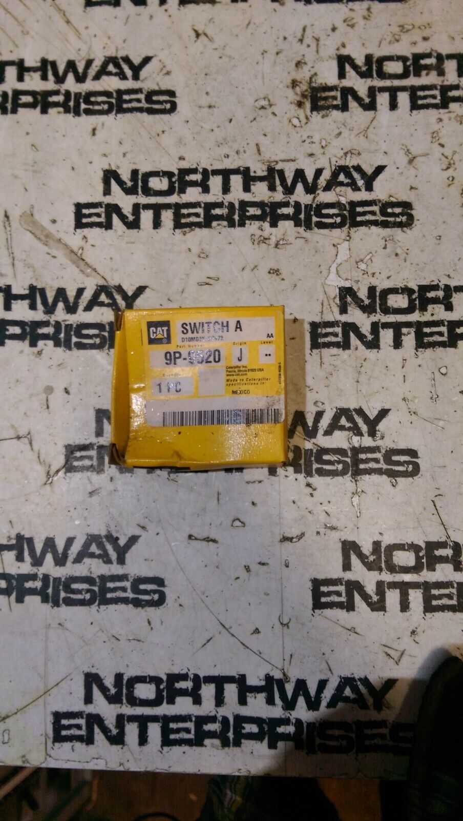 Cat 9P-9520 SWITCH