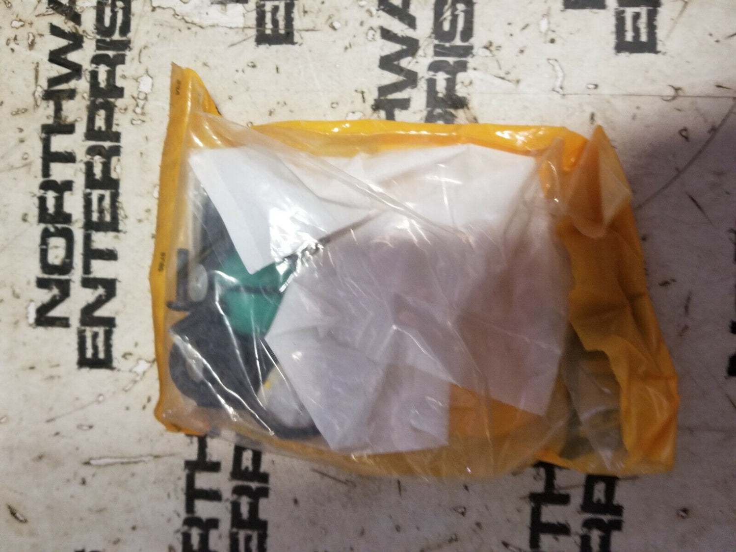 9X-2205 CATERPILLAR FUEL TANK CAP FILTER KIT
