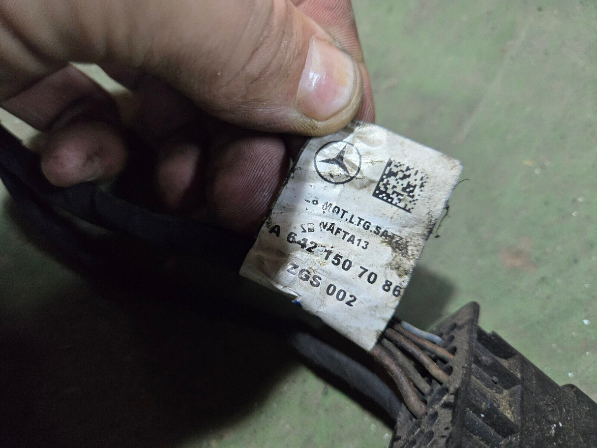 A6511509256 MERCEDES ENGINE WIRING HARNESS 1 BROKEN CONNECTOR