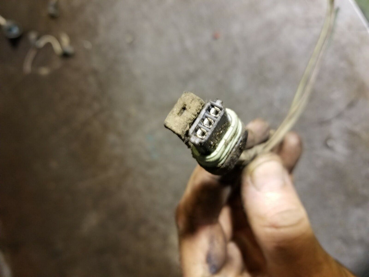 3 PIN 3 WIRE 99-02 7.3L POWERSTROKE ENGINE PIGTAIL green