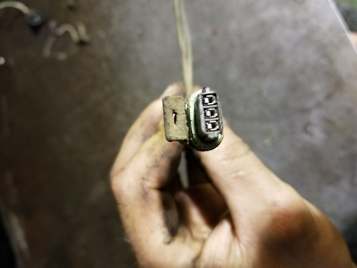 3 PIN 3 WIRE 99-02 7.3L POWERSTROKE ENGINE PIGTAIL green