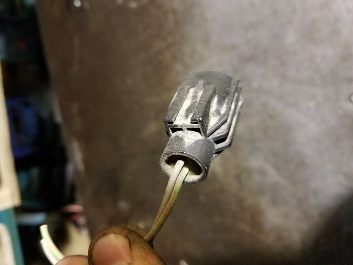 2 PIN 2 WIRE 99-02 7.3L POWERSTROKE ENGINE PIGTAIL round 2 plug