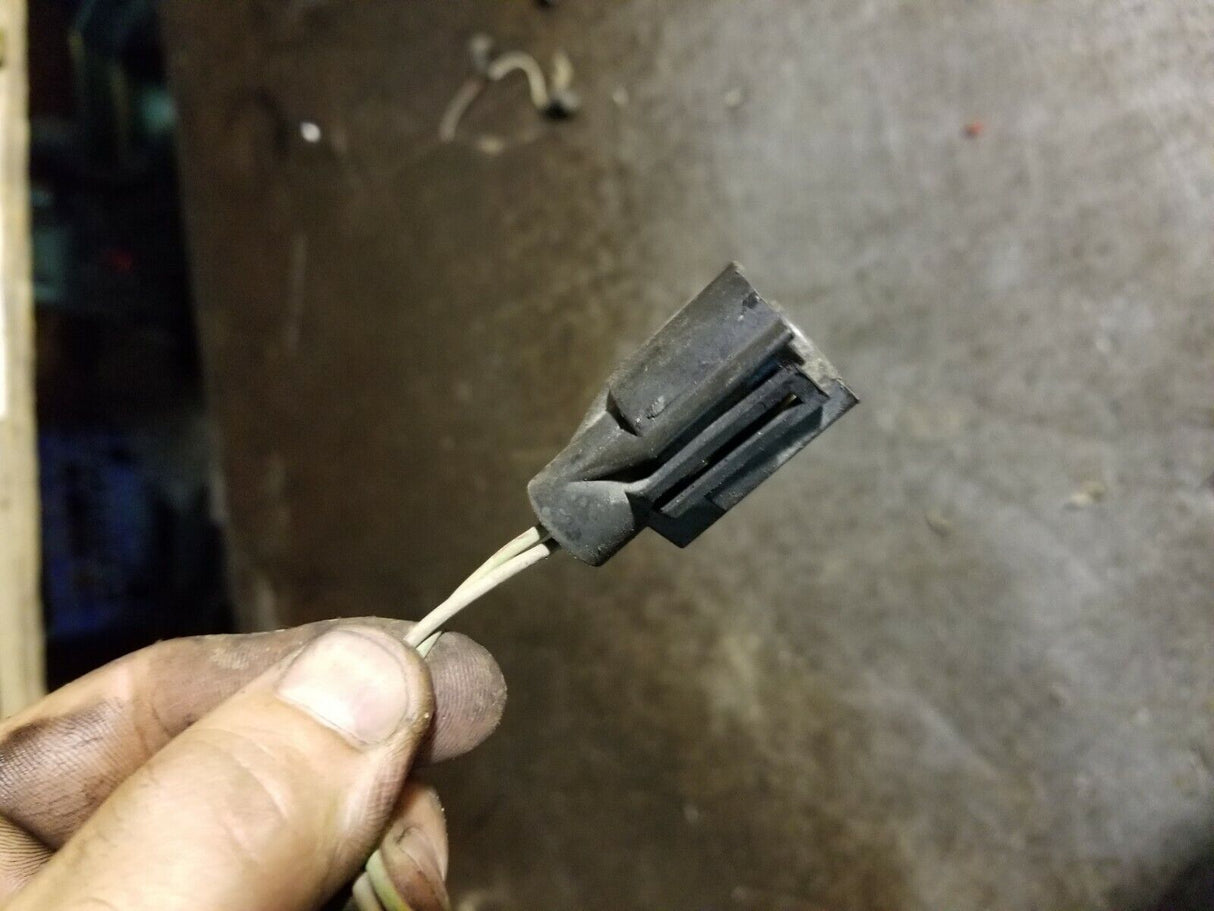 2 PIN 2 WIRE 99-02 7.3L POWERSTROKE ENGINE PIGTAIL round 2 plug