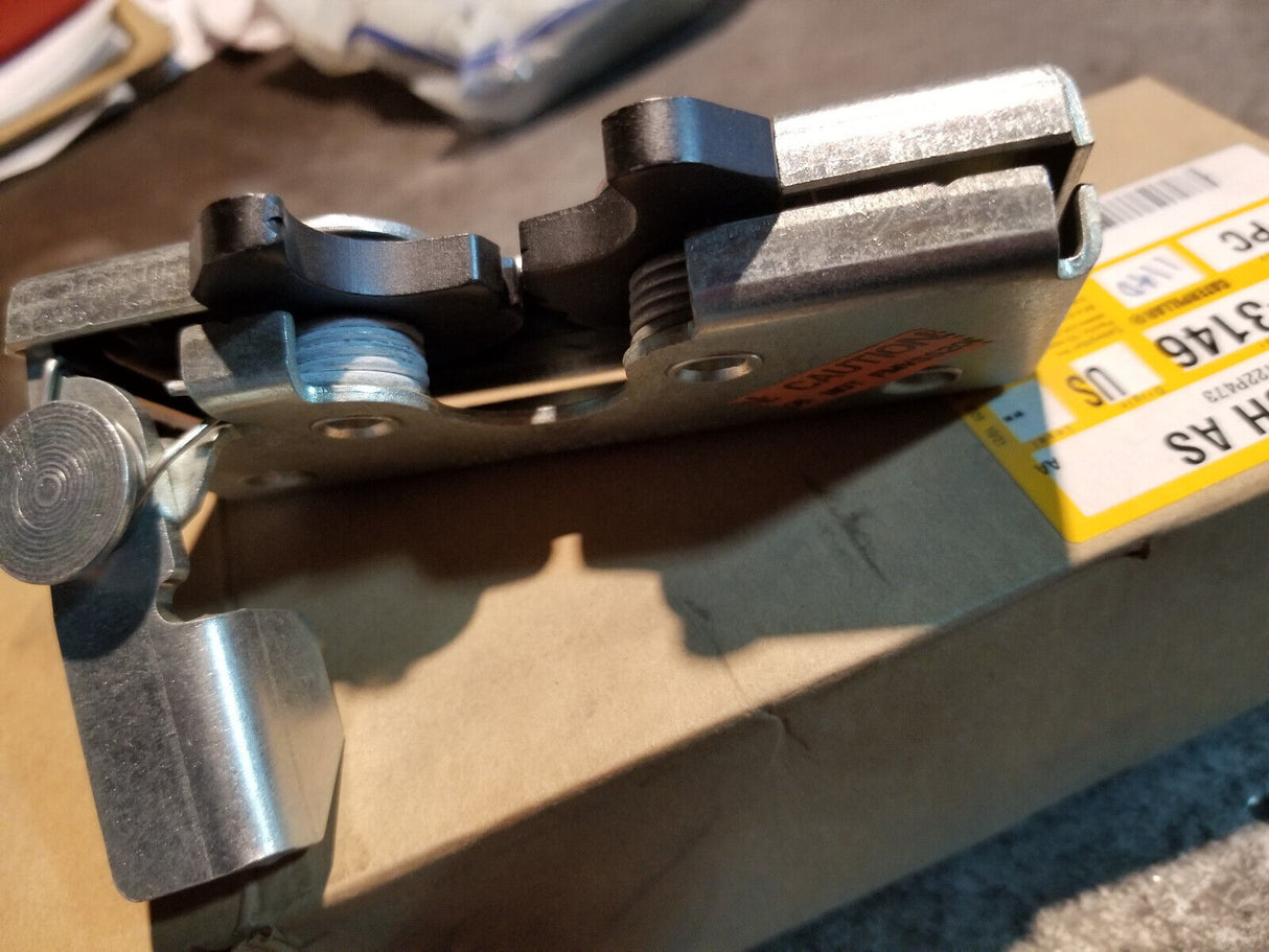118-3146 CATERPILLAR OEM GENUINE Latch Assembly-Rotary