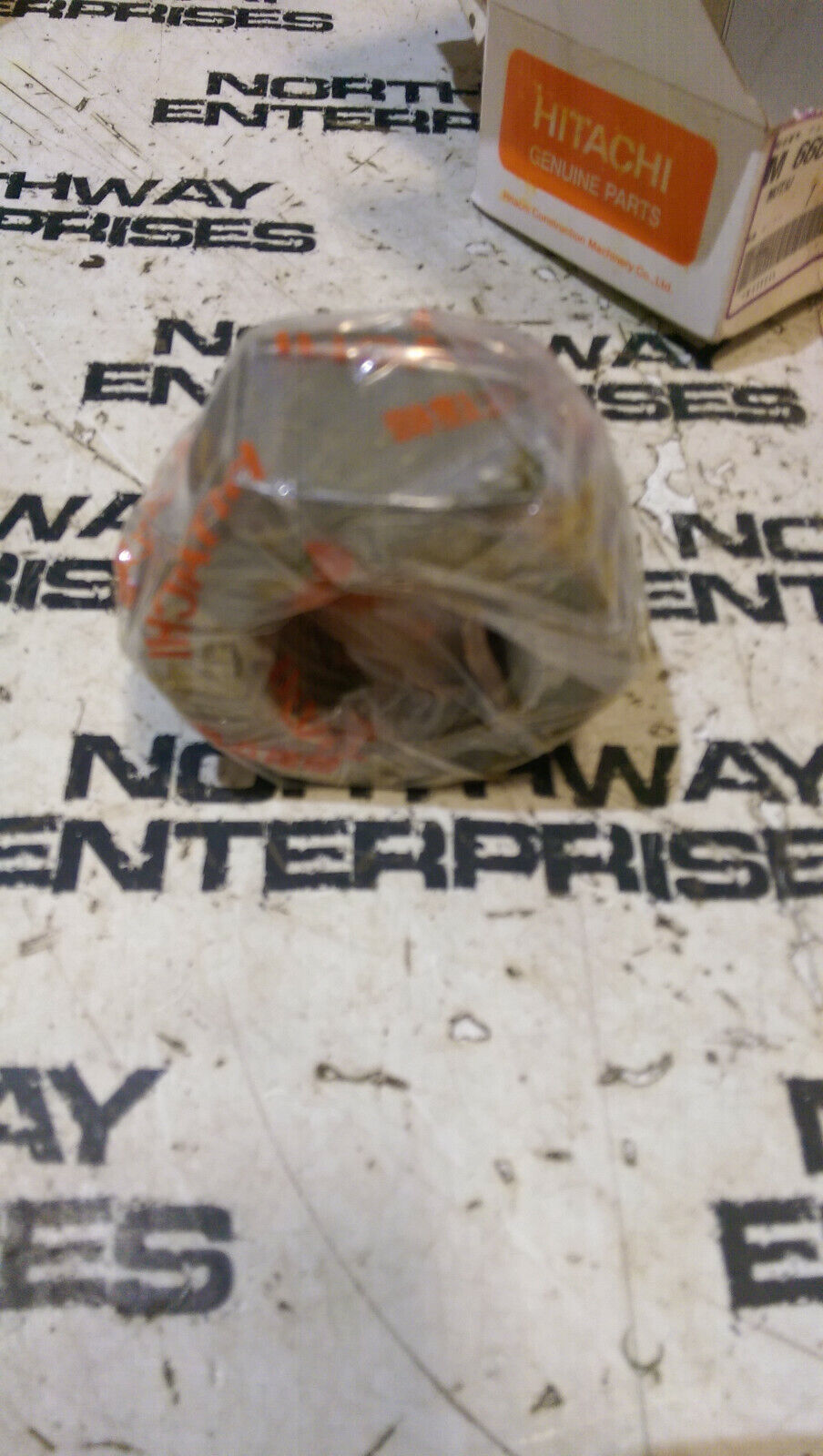 HITACHI M660045 NUT