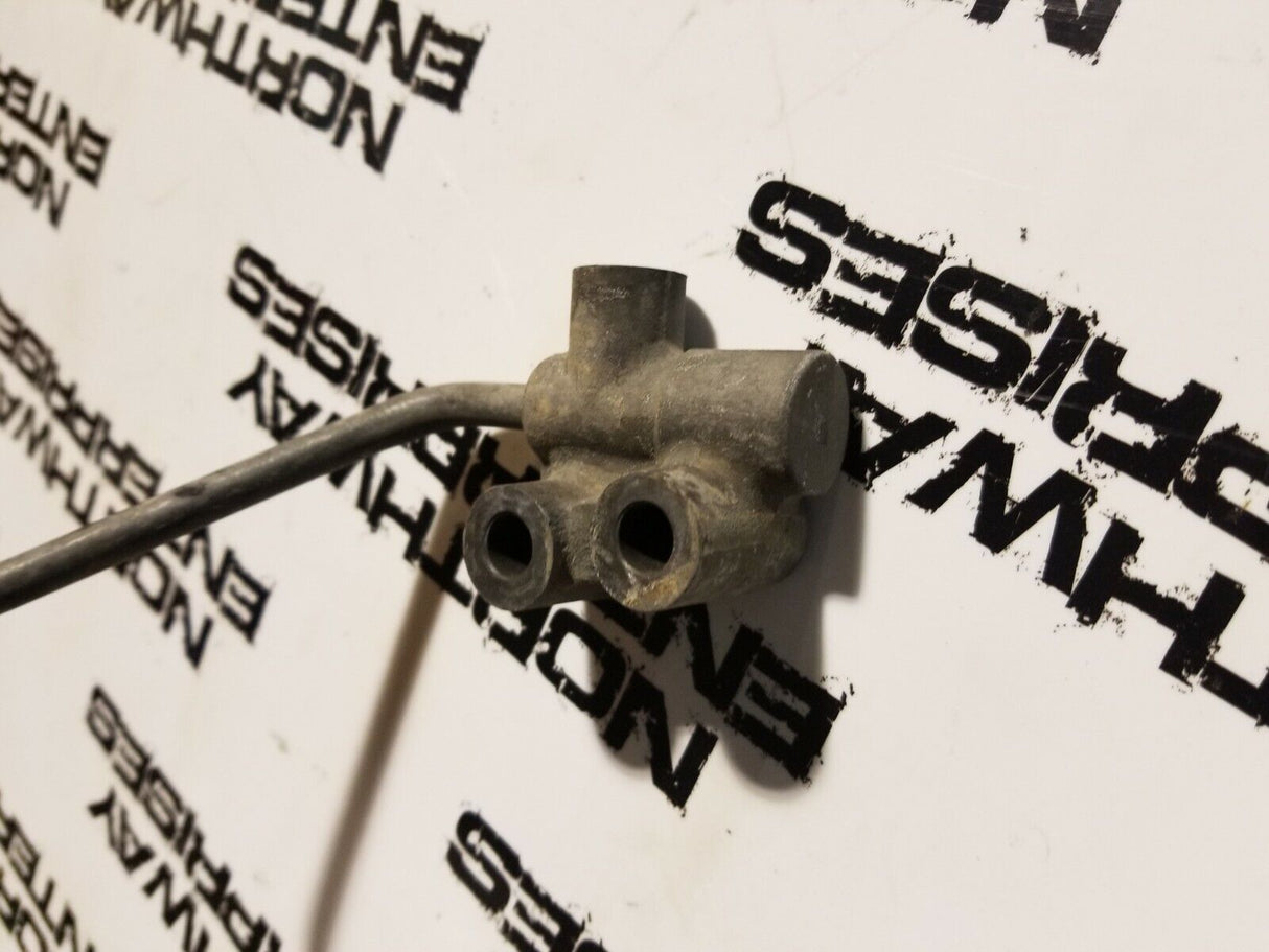 2001-2004 Chevy GMC 6.6 LB7 Duramax Fuel Line Connector 97215994