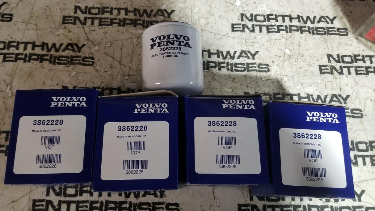 VOLVO 3862228 OIL FILTER LOT OF 4 FILTERS IN OEM BOXES