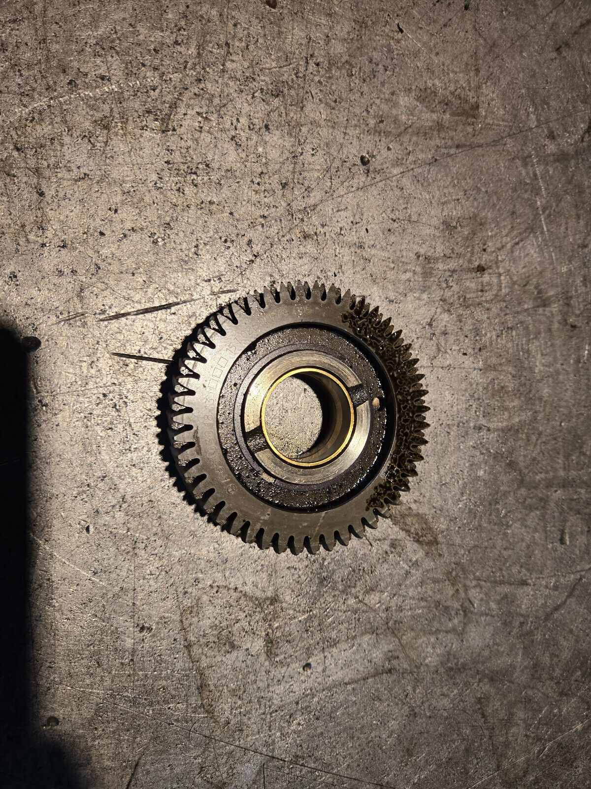 Mercedes C W204 E200 W212 2.1 CDI Camshaft Intermediate Gear A6510301813