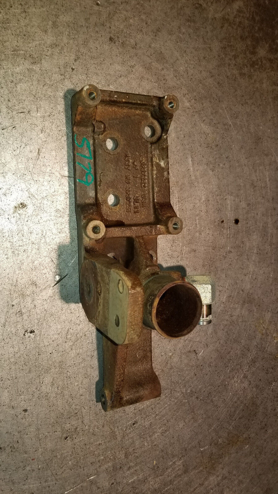 03-07 Dodge Ram Cummins 5.9L Engine Bracket 3957252 3957251 bracket