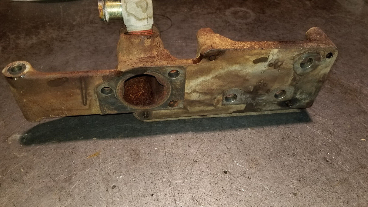 03-07 Dodge Ram Cummins 5.9L Engine Bracket 3957252 3957251 bracket