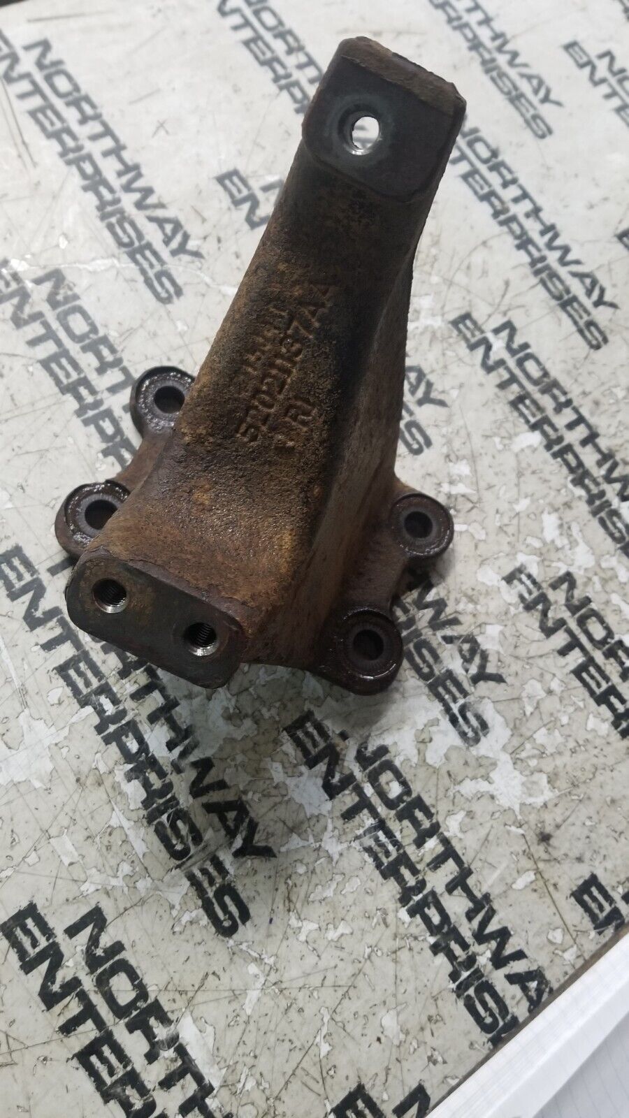 52021137AA Engine Mount Bracket Common Rail Dodge Ram Cummins Diesel 5.9L