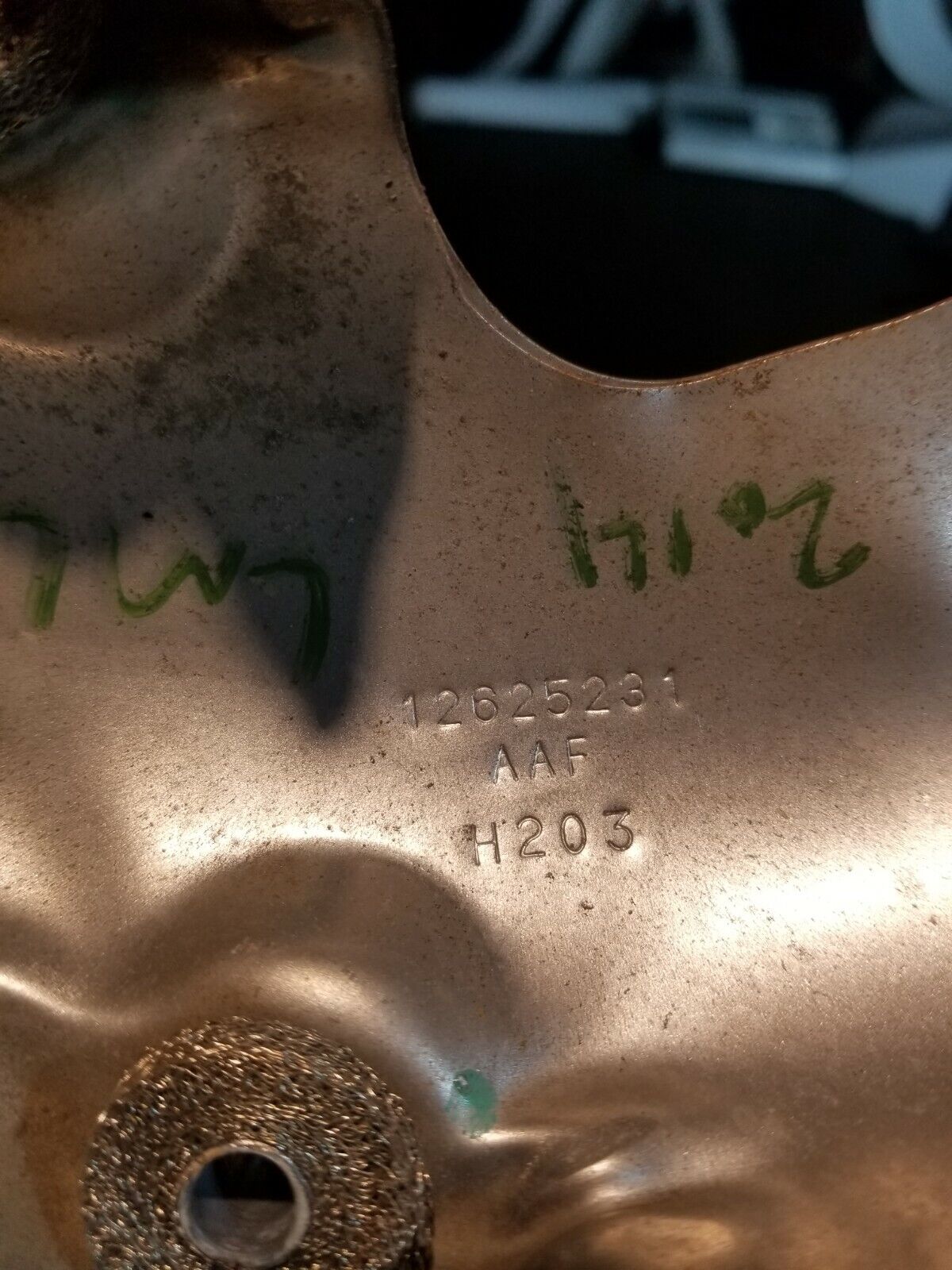 12625231 LML CHEVY GMC 6.6L DURAMAX DIESEL USED EXHAUST UP PIPE SHROUD