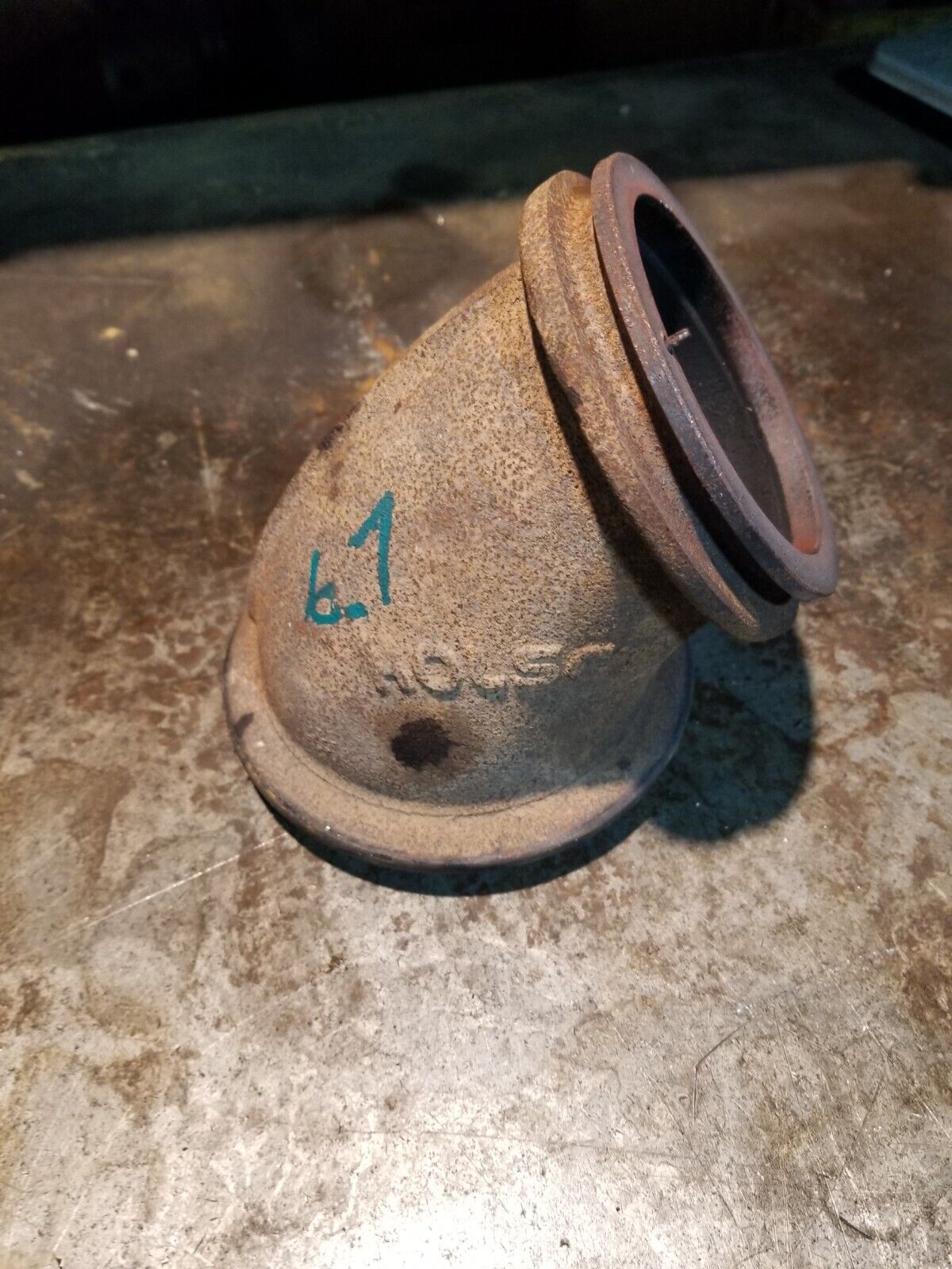 4040366 Turbo Elbow Ram 3500 Cummins 6.7 6.7L Holset 4040366