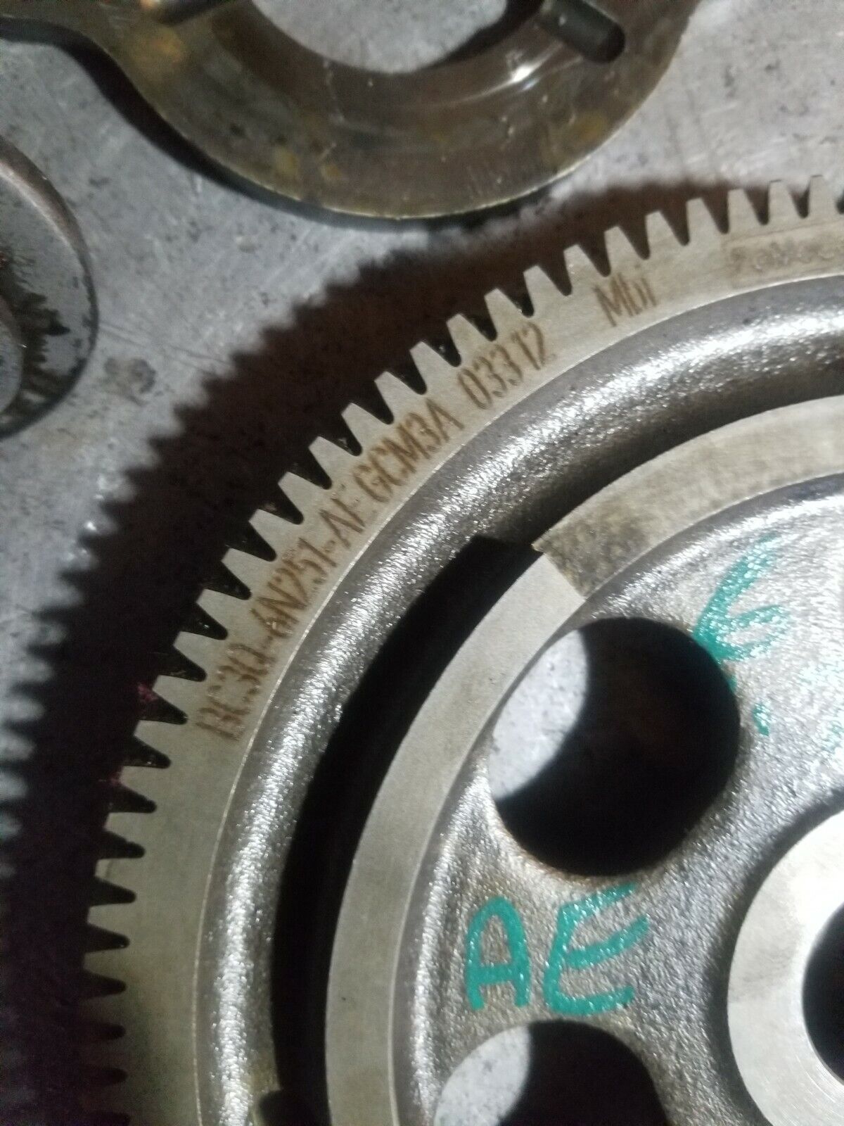 6.7 Powerstroke Camshaft Gear BC3Q-6N251-AE with retainer and bolt