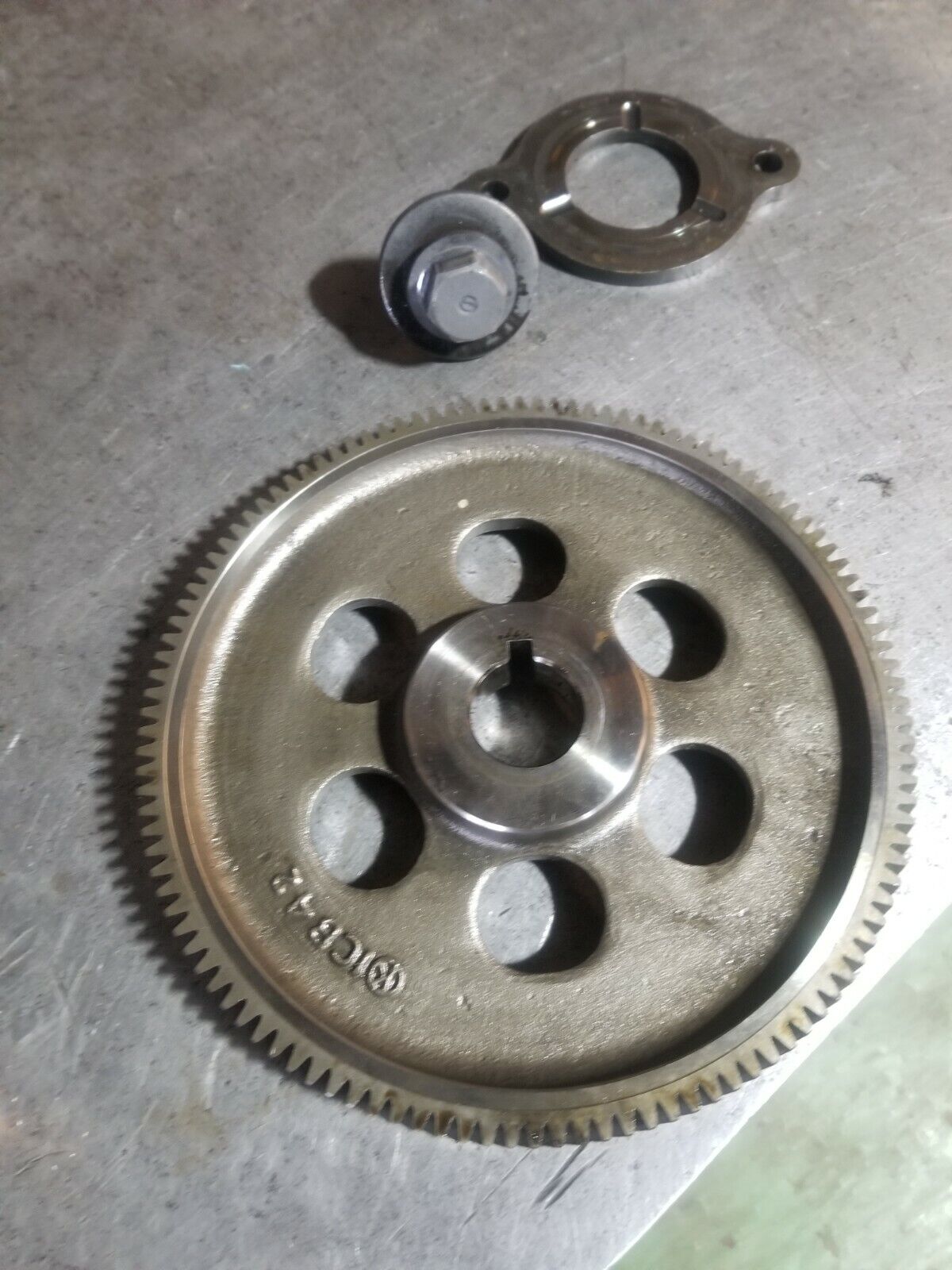 6.7 Powerstroke Camshaft Gear BC3Q-6N251-AE with retainer and bolt