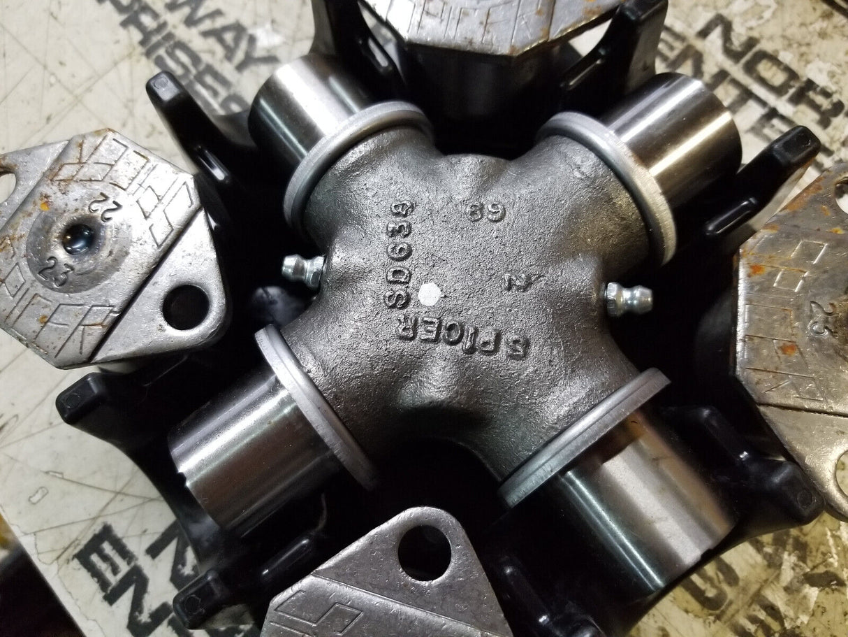 5-675X Spicer Drivetrain Universal Joint U Joint Components 1710 Series