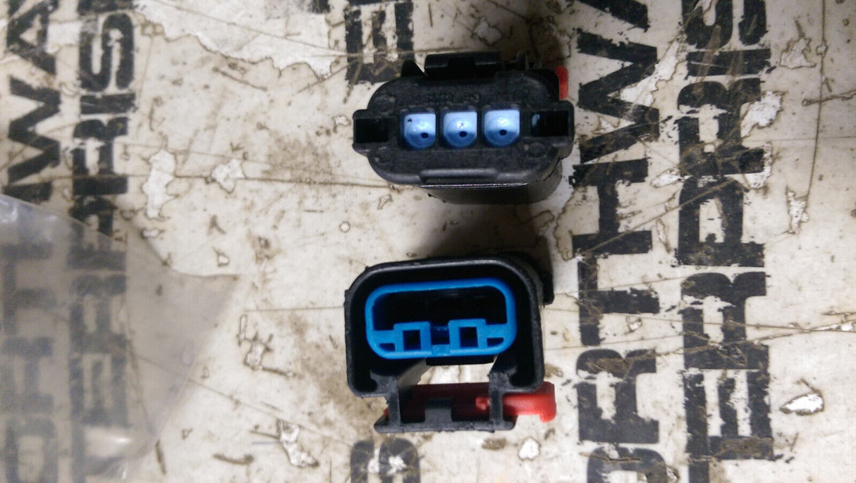 LOT OF 2 6134274 CUMMINS CONNECTORS