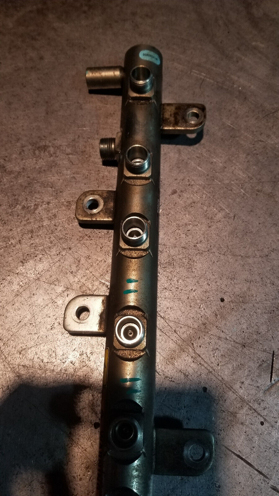 Bosch Fuel Rail Dodge Cummins Diesel 6.7L 0445226126 5295117