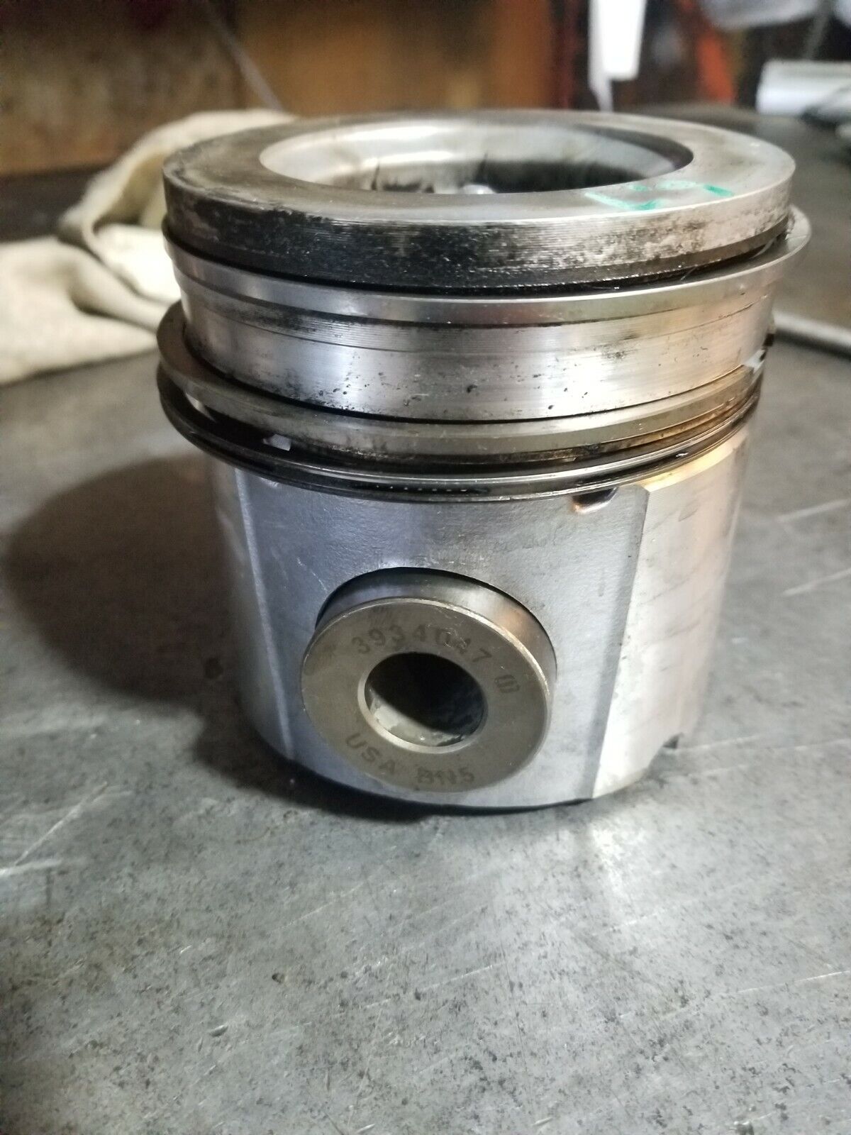MAHLE 1295 102055 6.7L CUMMINS PISTON