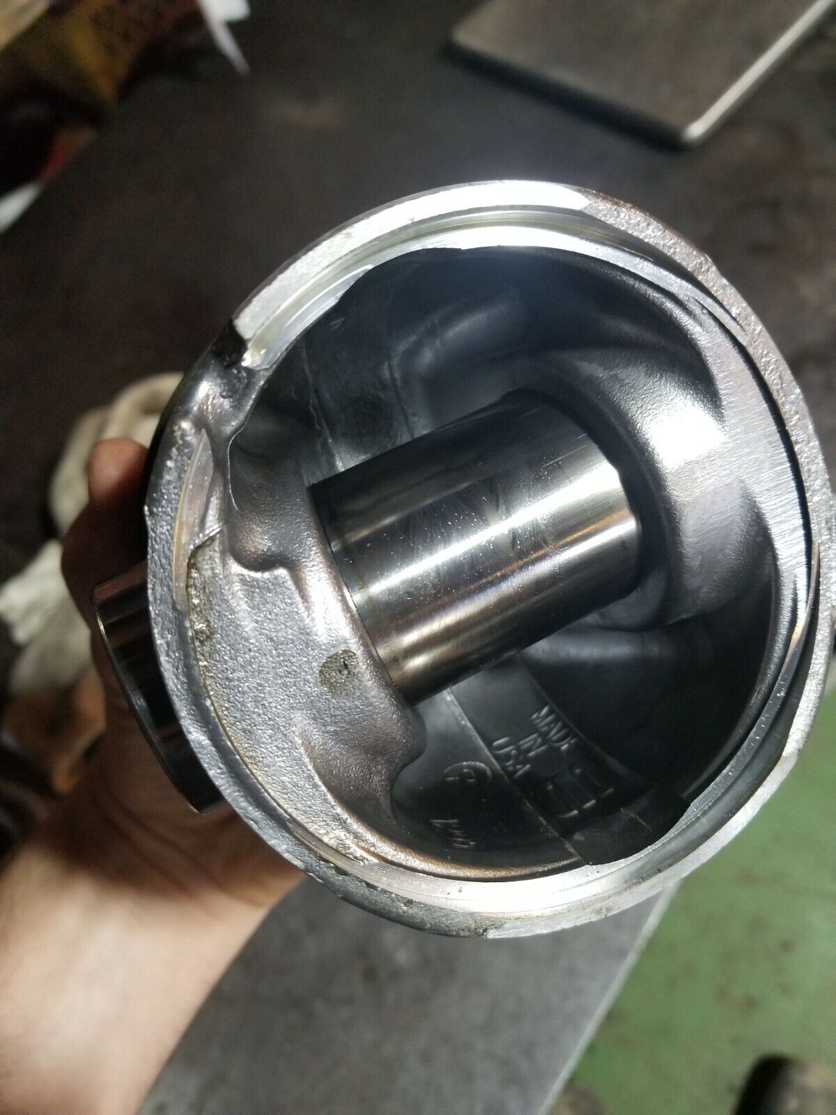 MAHLE 1295 102055 6.7L CUMMINS PISTON